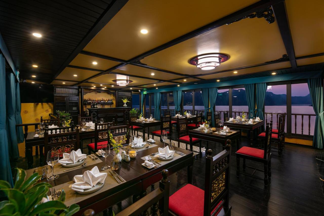 Nostalgia Halong Cruise Hotel Ha Long Exterior photo
